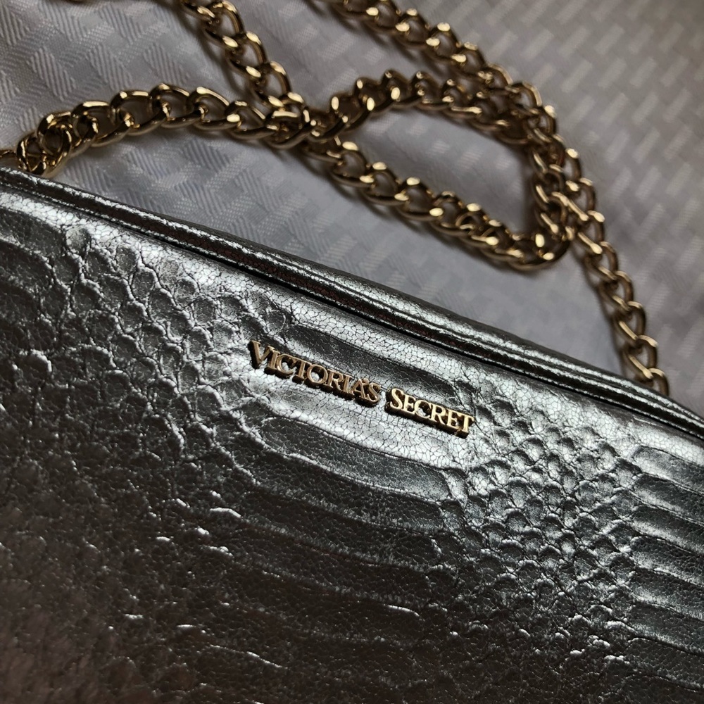 [Victoria’s Secret] Silver Crossbody Purse - Picture 3 of 8